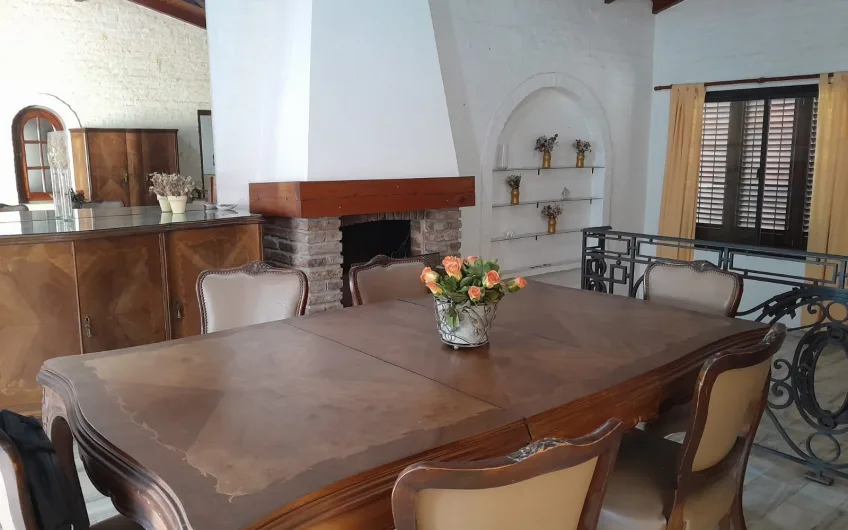 Casa en venta – Arnaldo 590