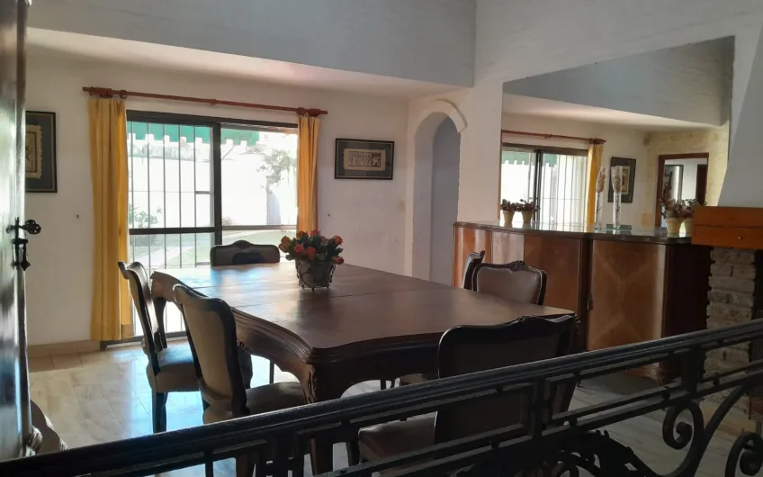 Casa en venta – Arnaldo 590
