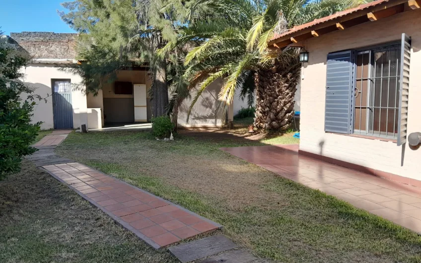 Casa en venta – Arnaldo 590