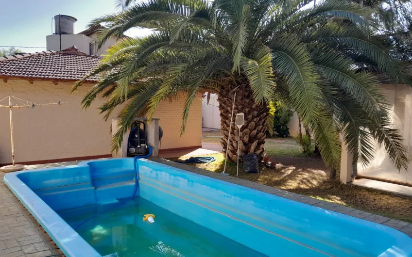 Pileta de la casa en arnaldo 590
