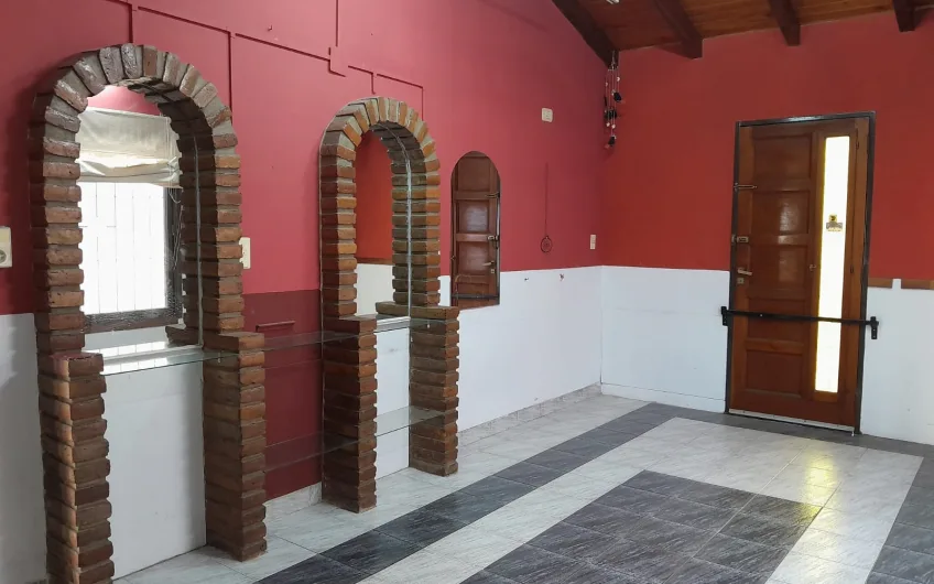 Casa en venta – Arnaldo 590