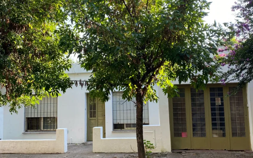 ¡Oportunidad! Venta de casa en San Pedro con patio y garaje.