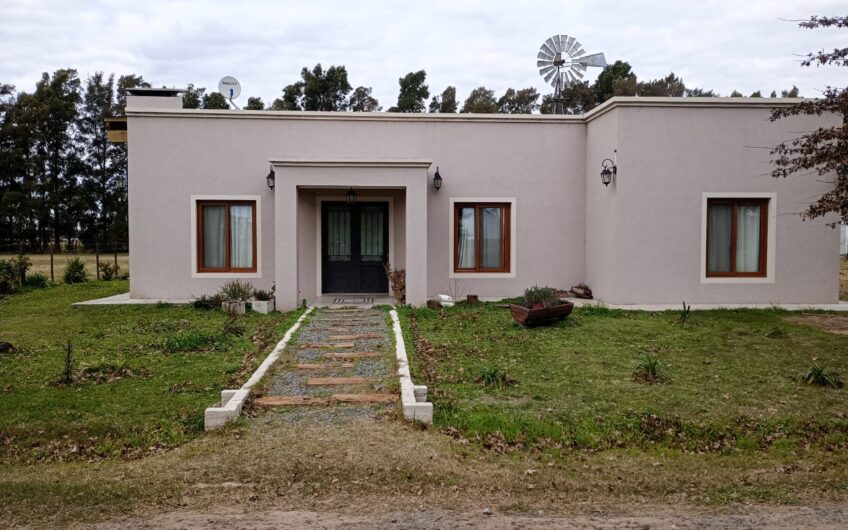Hermosa Casa Quinta en Venta en Barrancas Driving Golf