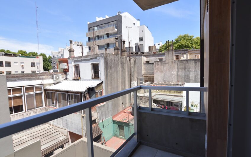 Departamento 2 Ambientes en Venta en Flores