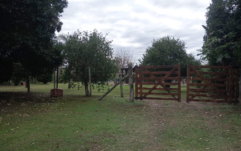 Quinta en venta en Vuelta de Obligado con piscina y amplio parque