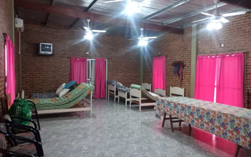 Quinta en venta en Vuelta de Obligado con piscina y amplio parque
