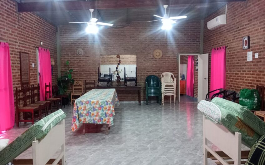Quinta en venta en Vuelta de Obligado con piscina y amplio parque