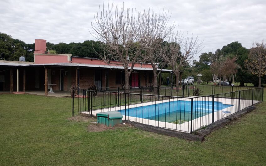 Quinta en venta en Vuelta de Obligado con piscina y amplio parque