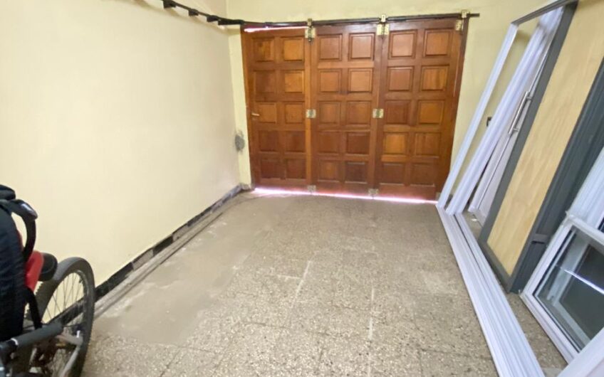 Casa en Venta con Patio y Parrilla – Gdor. Castro