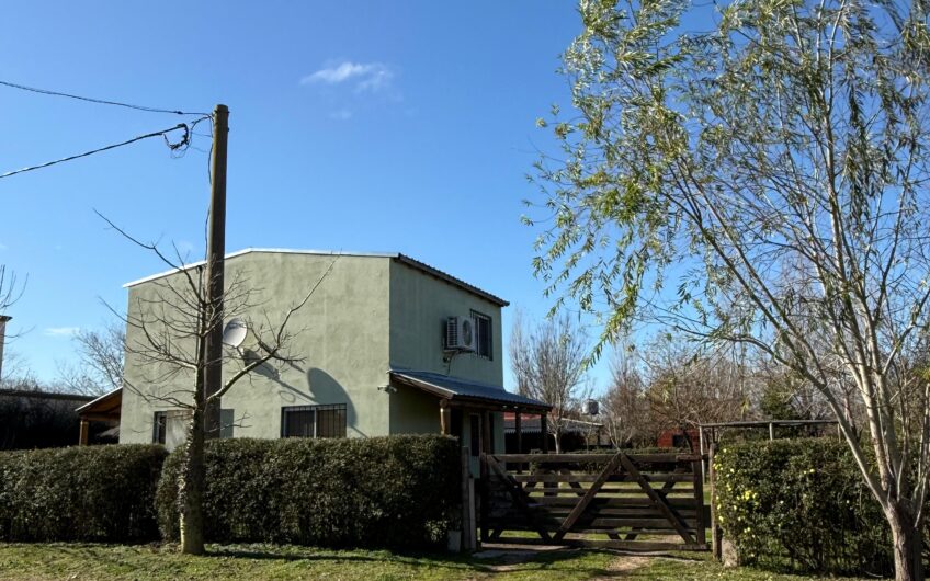 Casa Quinta con Departamentos Turísticos – Barrio La Calandria
