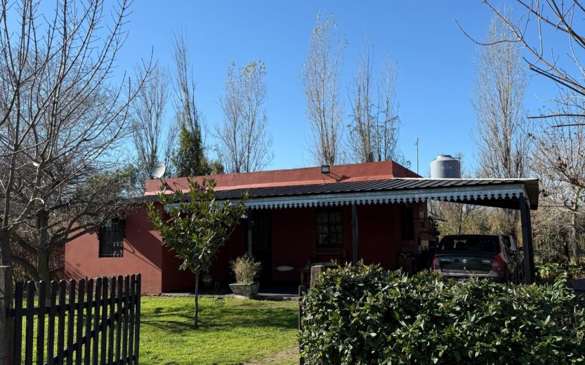 Casa Quinta con Departamentos Turísticos – Barrio La Calandria