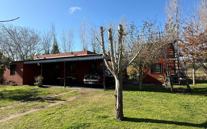 Casa Quinta con Departamentos Turísticos – Barrio La Calandria
