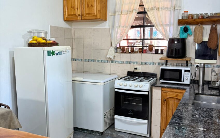 Casa Quinta con Departamentos Turísticos – Barrio La Calandria