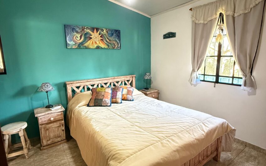 Casa Quinta con Departamentos Turísticos – Barrio La Calandria