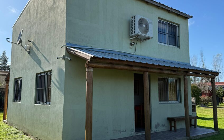 Casa Quinta con Departamentos Turísticos – Barrio La Calandria