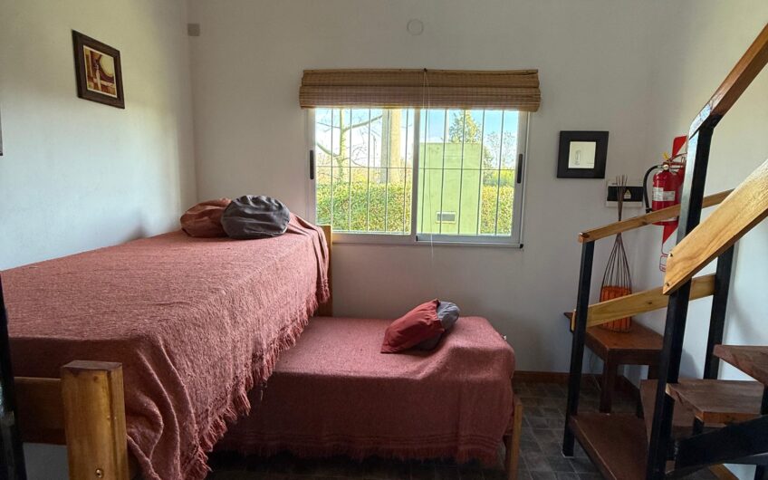 Casa Quinta con Departamentos Turísticos – Barrio La Calandria
