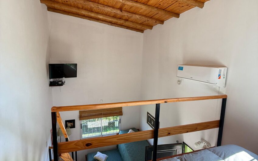 Casa Quinta con Departamentos Turísticos – Barrio La Calandria