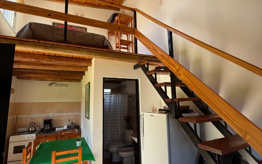 Casa Quinta con Departamentos Turísticos – Barrio La Calandria