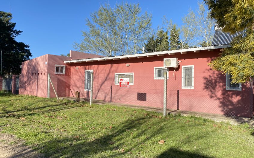Casa Quinta en Venta en Vuelta de Obligado – Quincho y Pileta