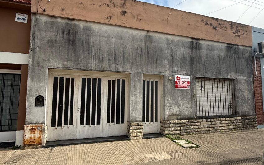 Casa en venta con 2 dormitorios y patio | San Pedro