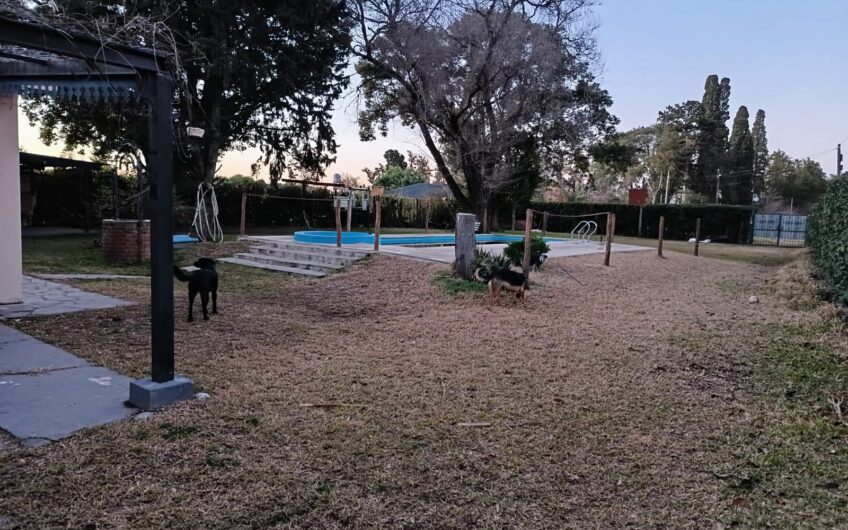 Casa Quinta en Venta en Villa Jardín | Terreno 2500 m² con Pileta