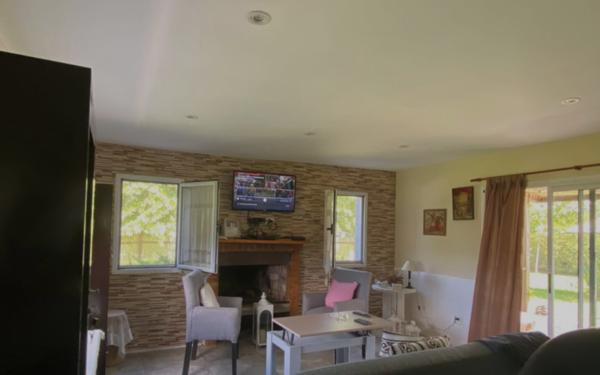 Casa en venta con pileta – Pago chico