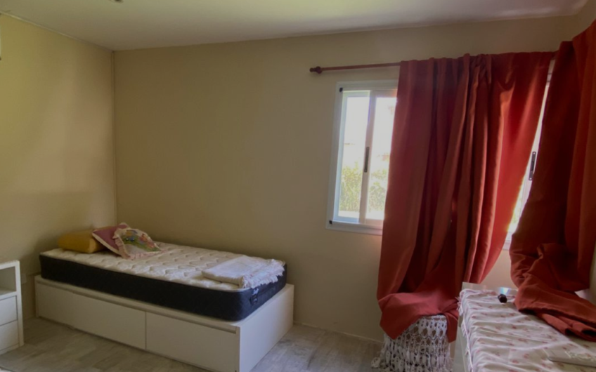 Casa en venta con pileta – Pago chico