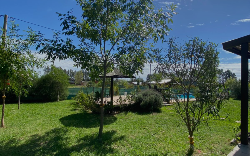 Casa en venta con pileta – Pago chico